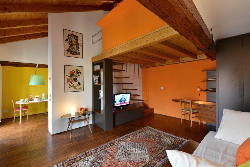 Heart Milan Apartments Navigli Bilik gambar