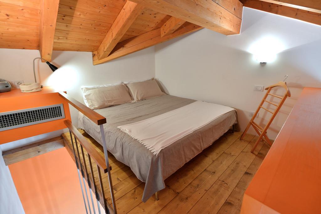 Heart Milan Apartments Navigli Bilik gambar